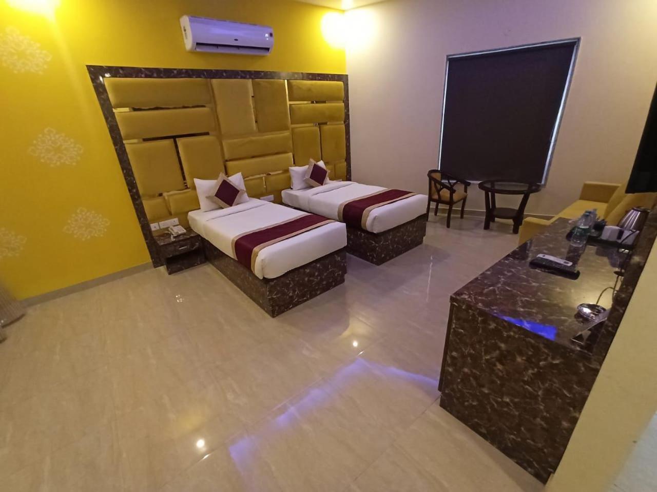 Bed and Breakfast Kusum House à Greater Noida Extérieur photo